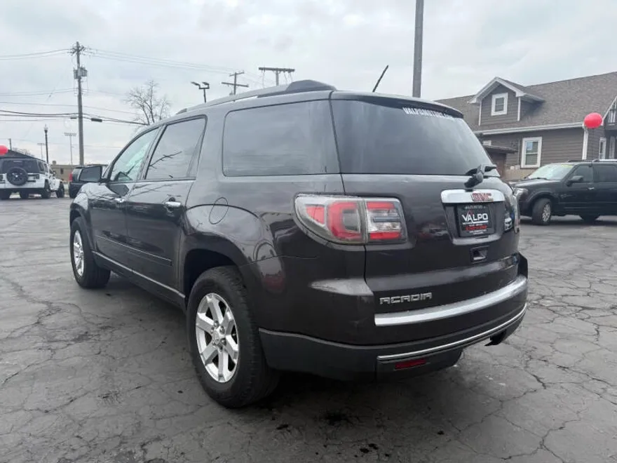 2014 Gmc Acadia SLE photo 1
