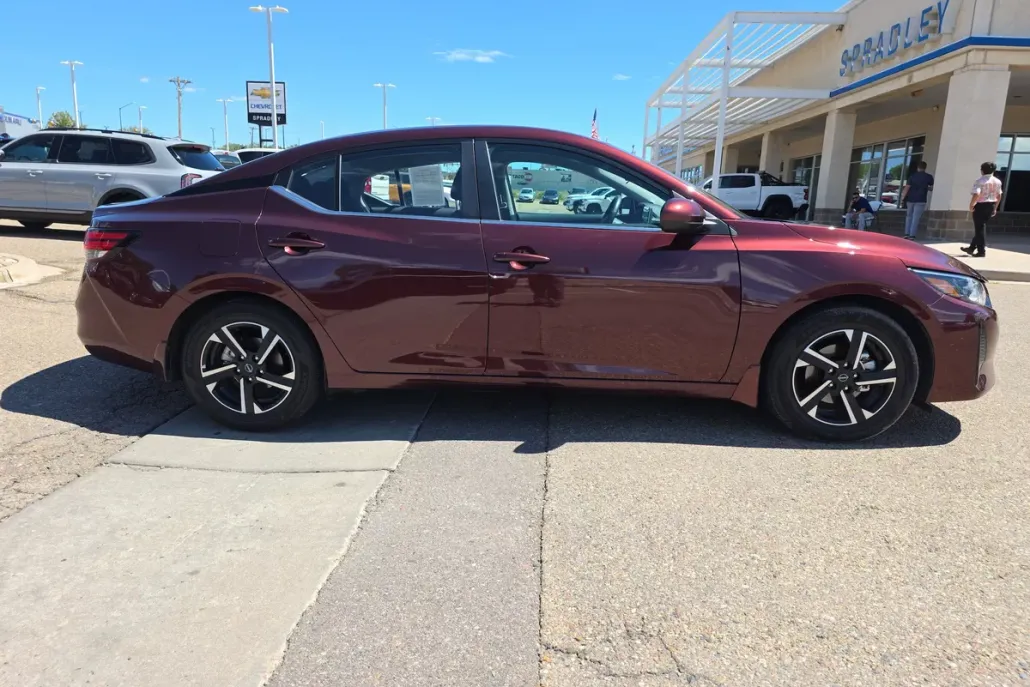 2025 Nissan Sentra SV photo 1