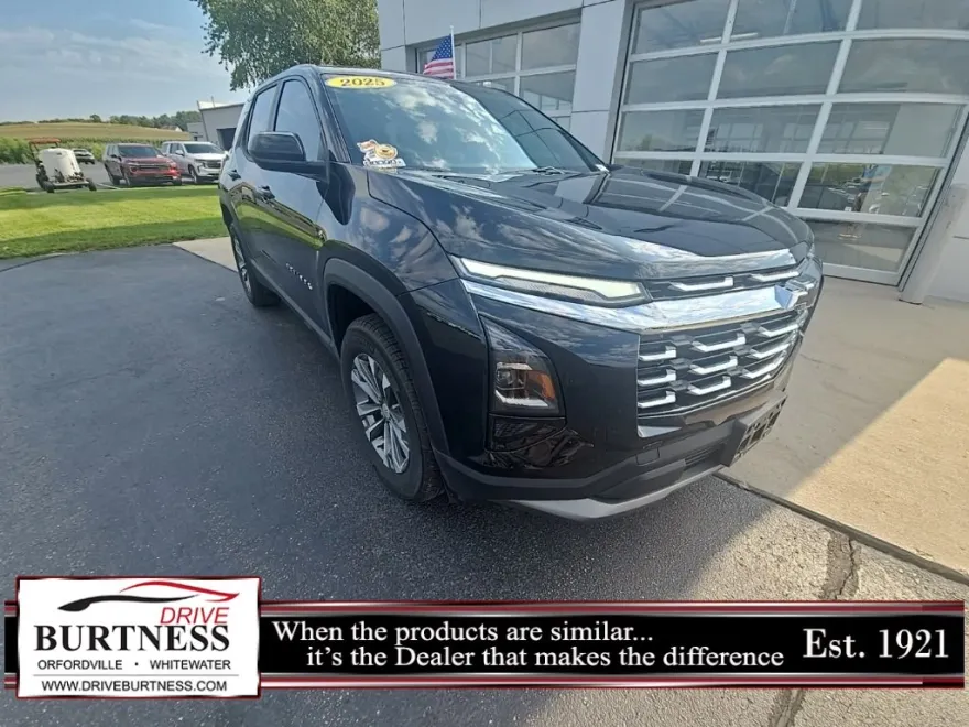 2025 Chevrolet Equinox LT photo 1