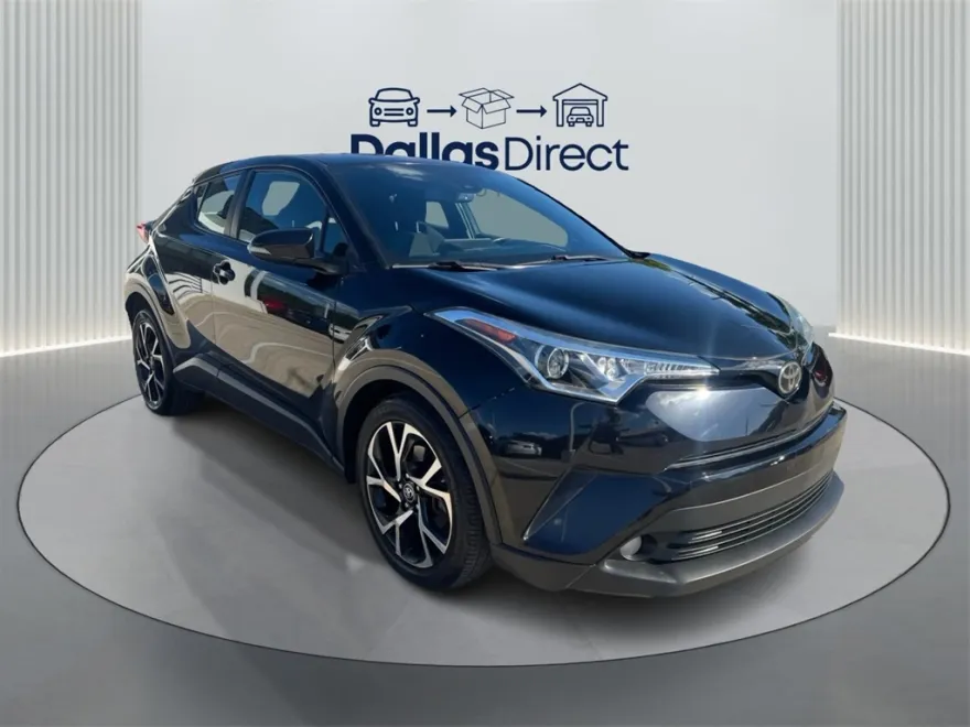 2018 Toyota C-HR XLE photo 1