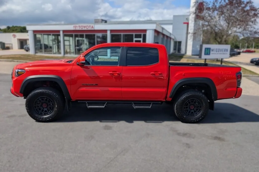 2023 Toyota Tacoma TRD Pro photo 1