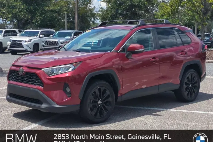 2019 Toyota RAV4 XLE Premium photo 1