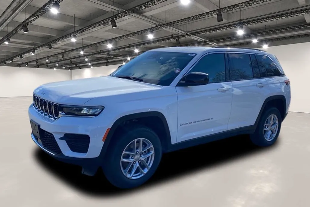 2025 Jeep Grand Cherokee Laredo X photo 1