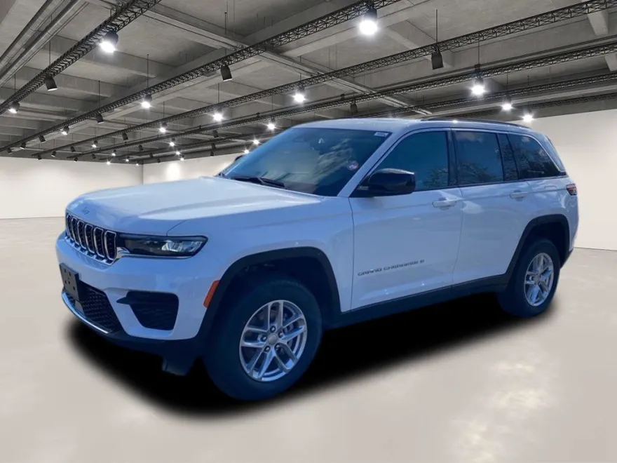 2025 Jeep Grand Cherokee Laredo X photo 1