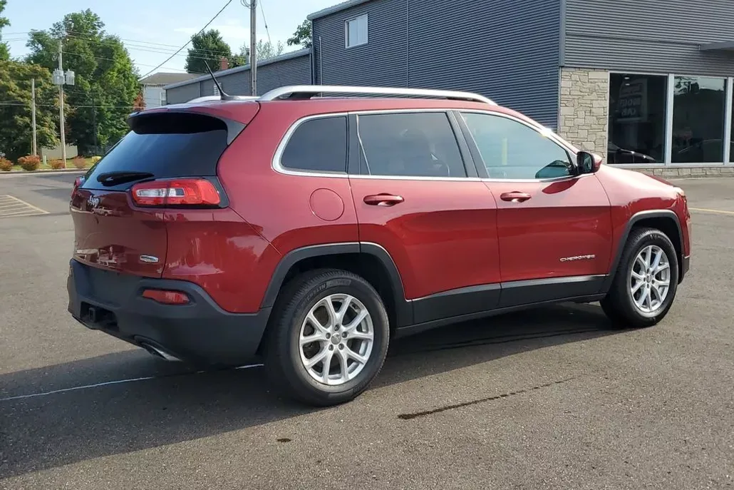 2015 Jeep Cherokee Latitude photo 1