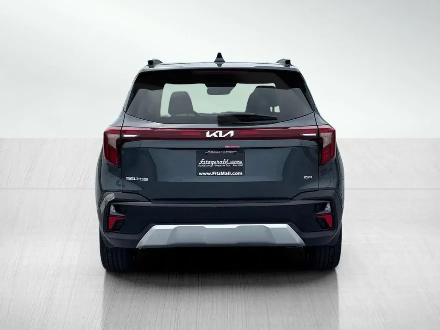 2025 Kia Seltos SX photo 4