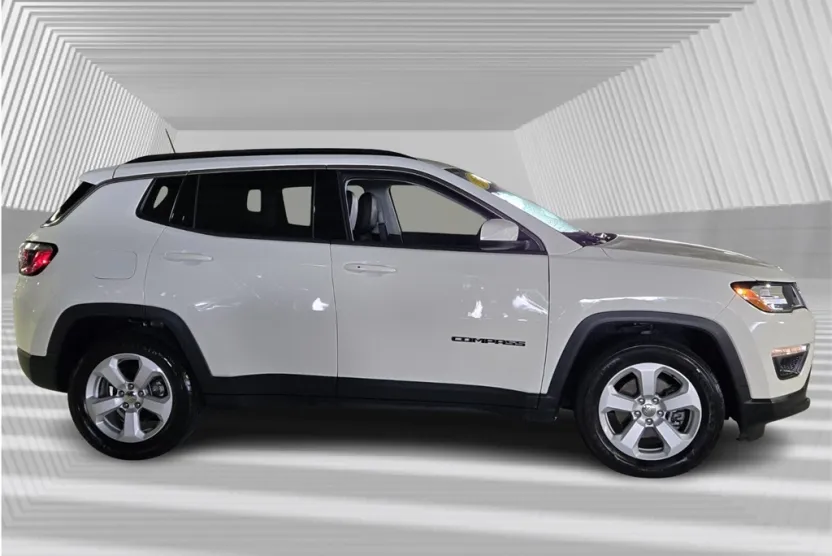 2021 Jeep Compass Latitude photo 1
