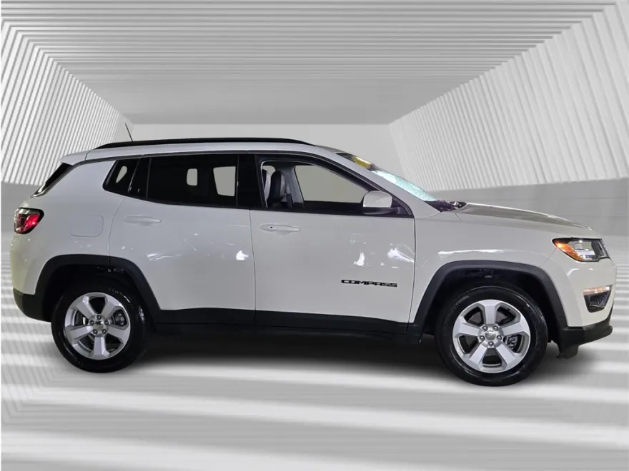 2021 Jeep Compass Latitude photo 1