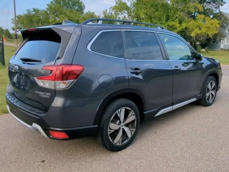 2020 Subaru Forester Touring photo 1