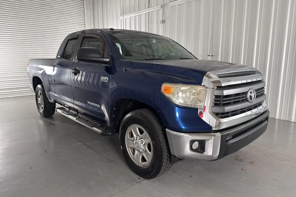 2014 Toyota Tundra SR5 photo 1