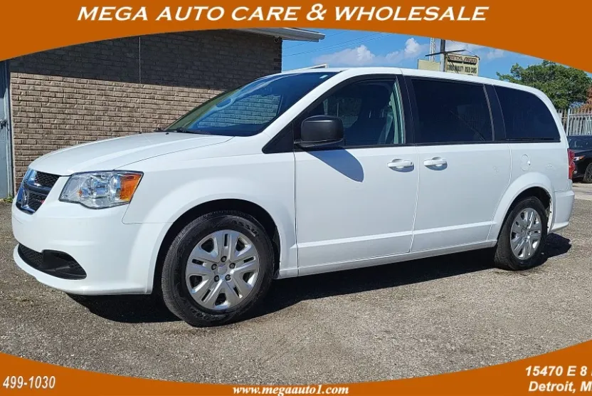 2018 Dodge Grand Caravan SE photo 1
