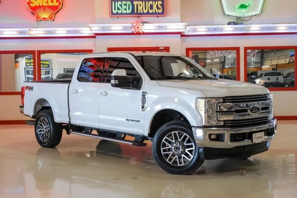 2017 Ford F-250 Lariat photo 1