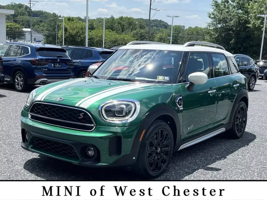 2023 Mini Cooper S ALL4 photo 1
