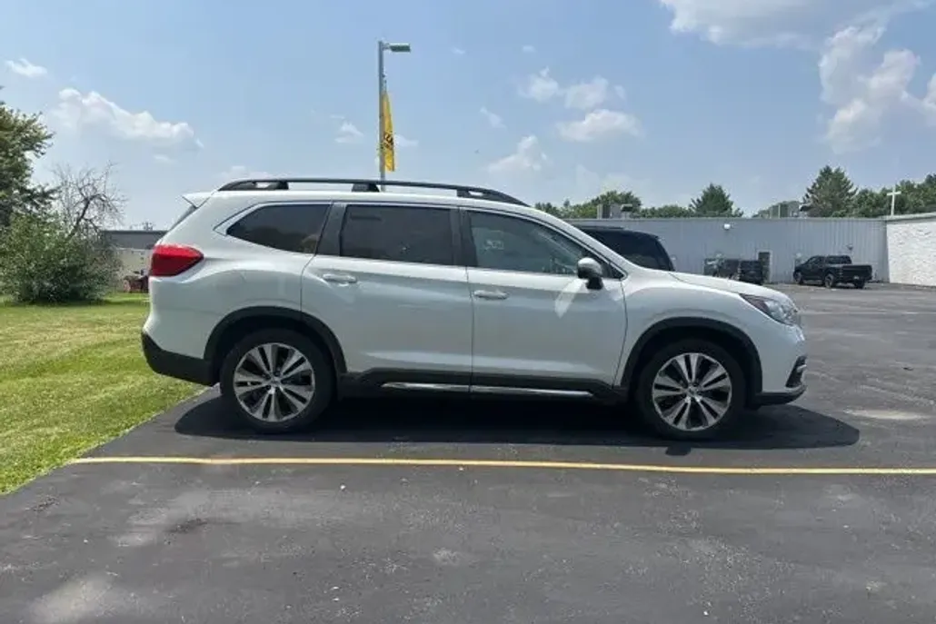 2021 Subaru Ascent Limited photo 1