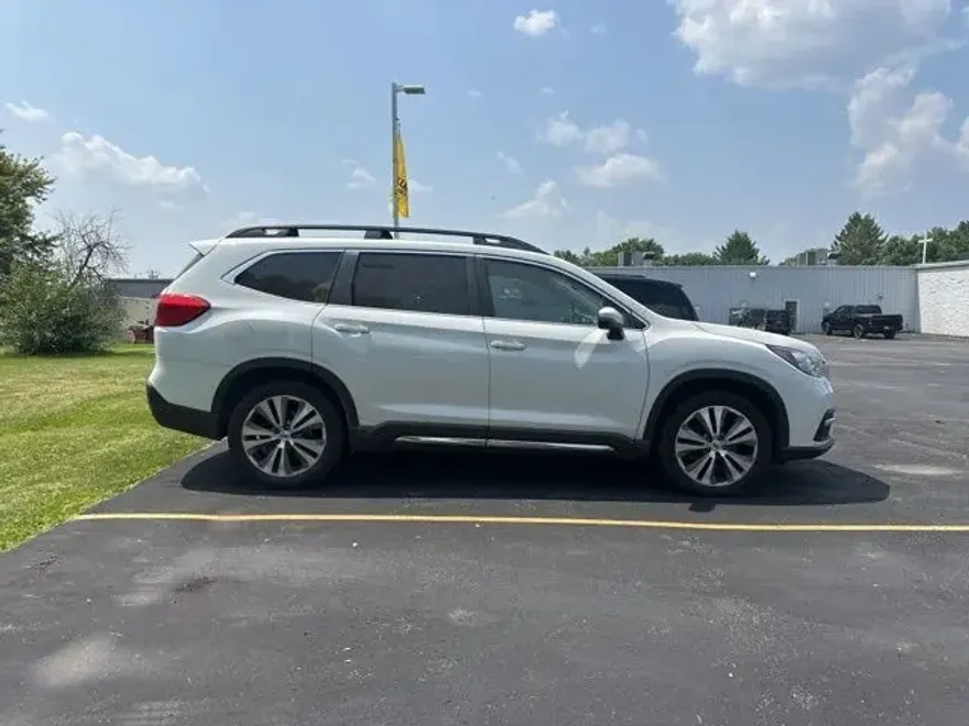 2021 Subaru Ascent Limited photo 1