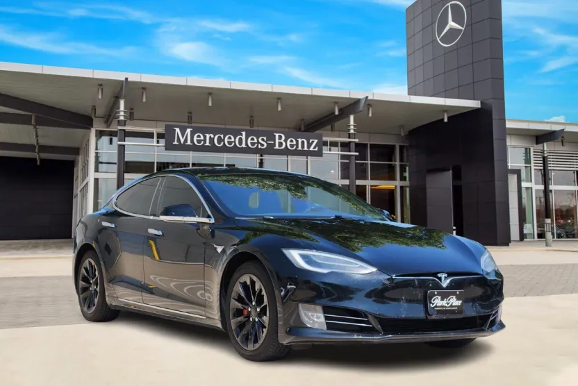 2019 Tesla Model S Long Range photo 1