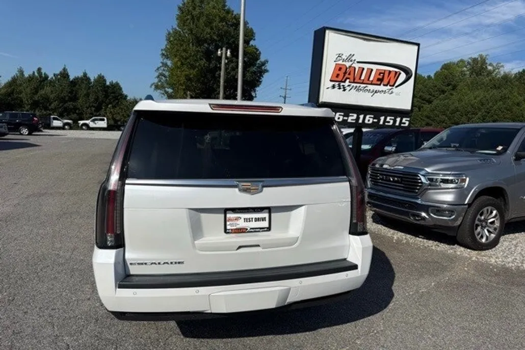 2016 Cadillac Escalade ESV Platinum photo 1
