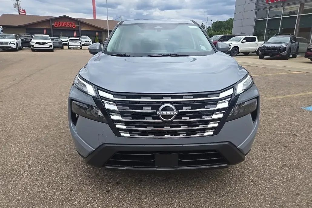 2026 Nissan Rogue SV photo 1