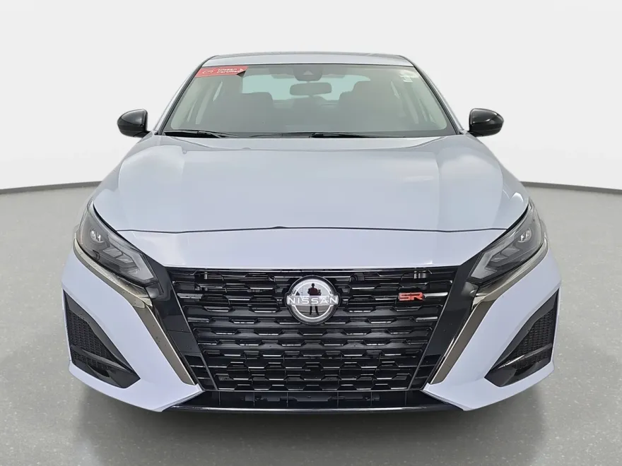 2025 Nissan Altima SR photo 1