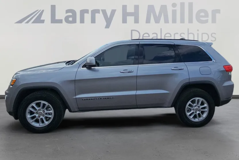 2019 Jeep Grand Cherokee Laredo photo 1