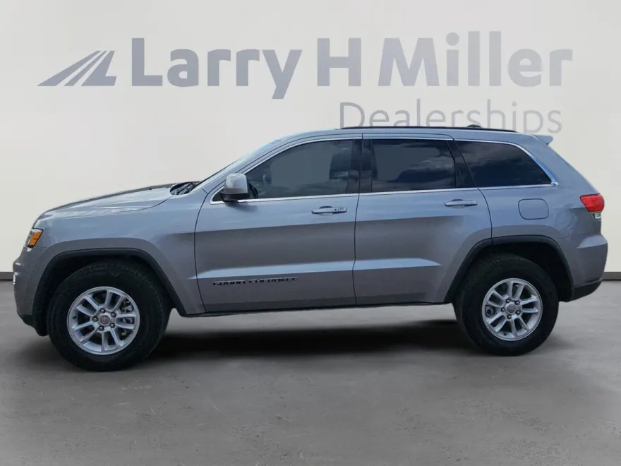 2019 Jeep Grand Cherokee Laredo photo 1