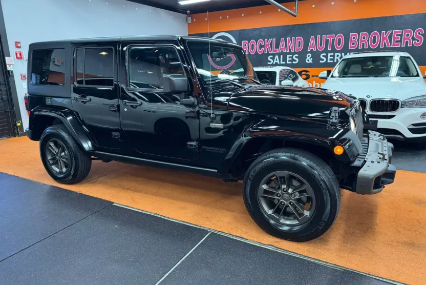 2016 Jeep Wrangler Sahara photo 1