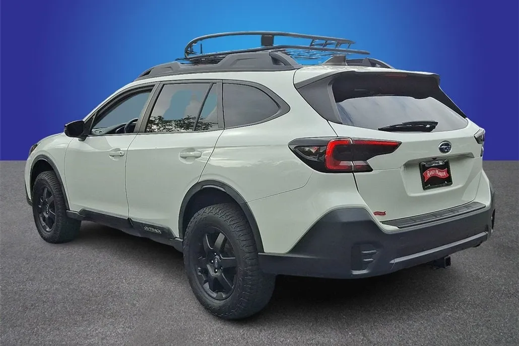2020 Subaru Outback Onyx Edition XT photo 1