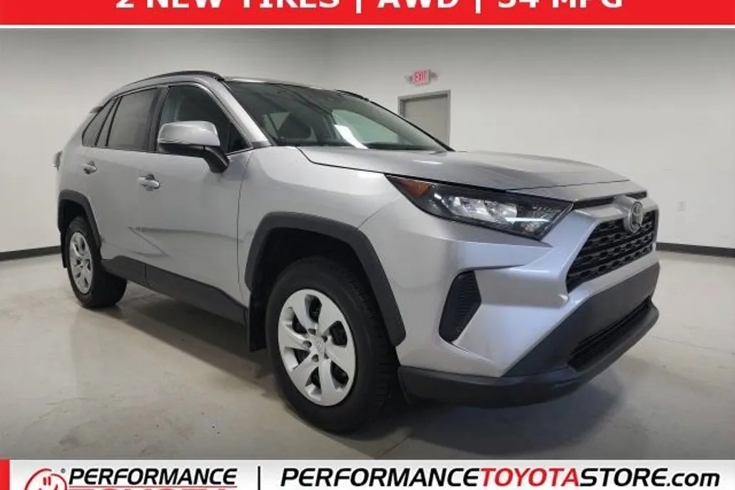 2021 Toyota RAV4 XLE Premium photo 1