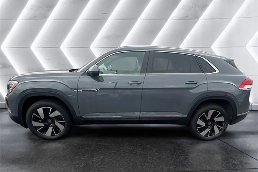 2024 Volkswagen Atlas Cross Sport SEL photo 1
