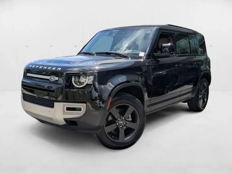 2023 Land Rover Defender 110 S photo 1