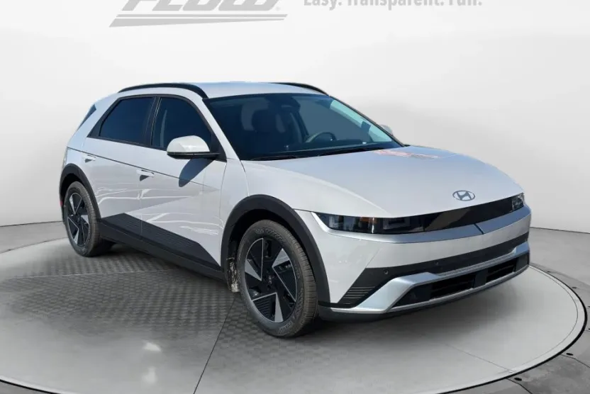 2025 Hyundai Ioniq 5 SEL photo 1