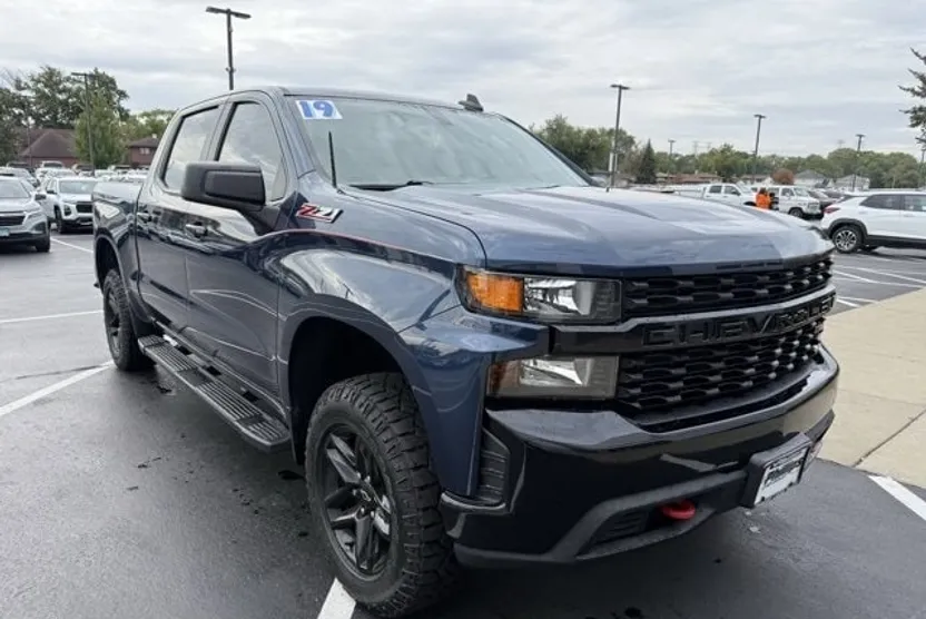 2019 Chevrolet Silverado 1500 Custom Trail Boss photo 1