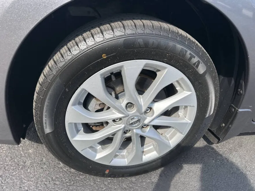 2019 Nissan Sentra S photo 1