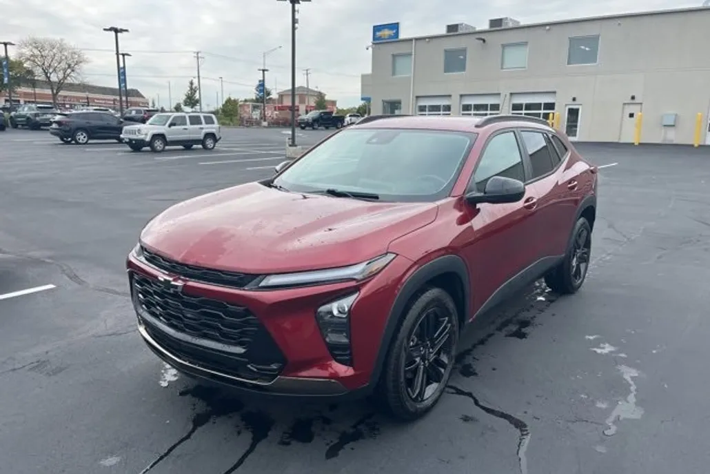 2024 Chevrolet Trax ACTIV photo 1