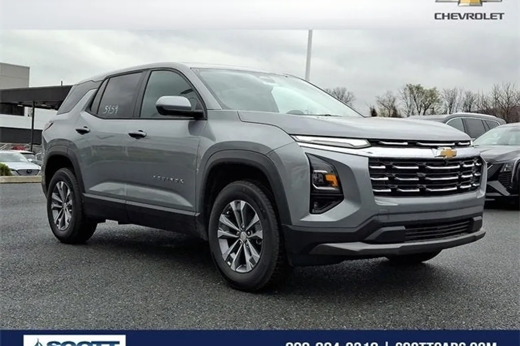 2025 Chevrolet Equinox LT photo 1