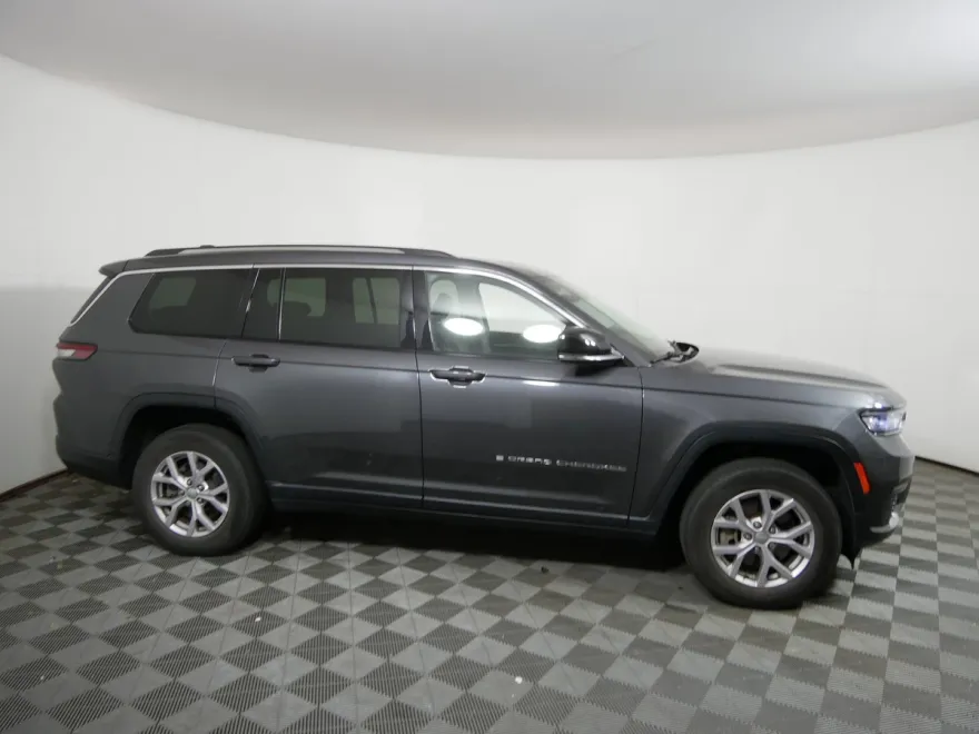 2022 Jeep Grand Cherokee Limited photo 1