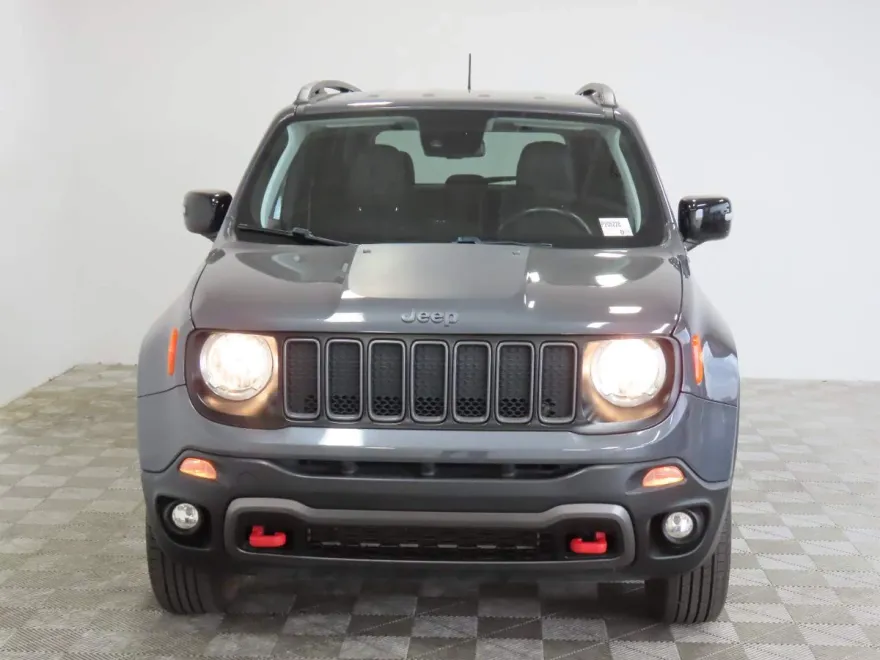 2022 Jeep Renegade Trailhawk photo 1
