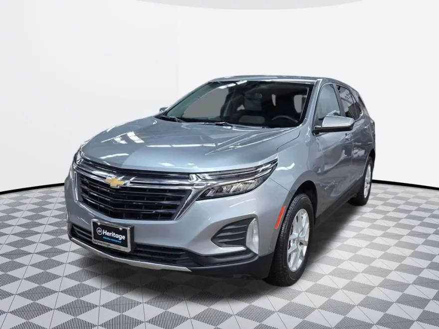 2023 Chevrolet Equinox LT photo 1
