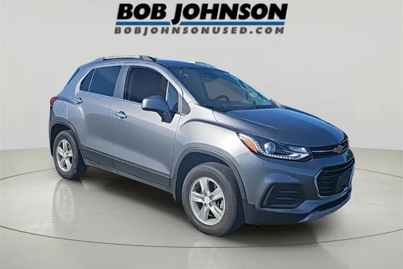 2020 Chevrolet Trax LT photo 1