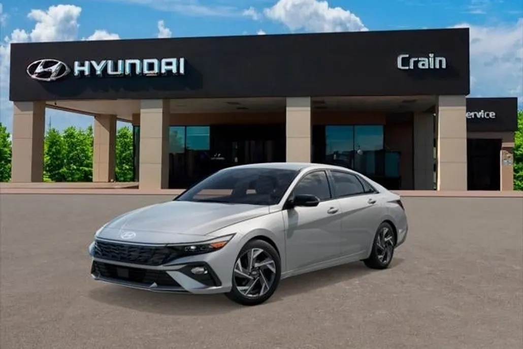 2025 Hyundai Elantra SEL Sport photo 1