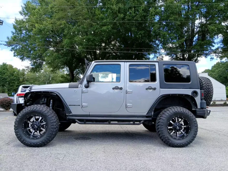 2013 Jeep Wrangler Unlimited Sport photo 1