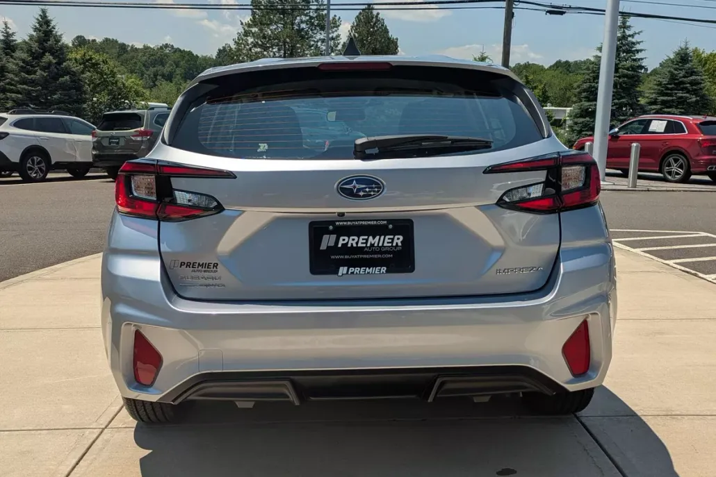 2025 Subaru Impreza Base photo 1