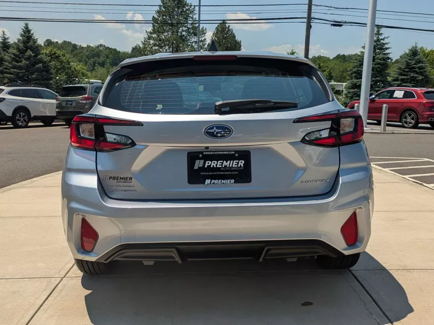 2025 Subaru Impreza Base photo 1