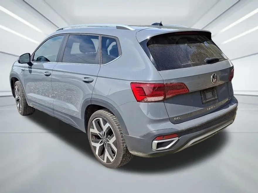 2023 Volkswagen Taos SEL photo 1