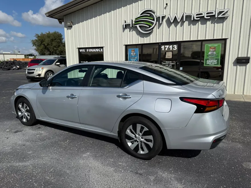 2024 Nissan Altima 2.5 S photo 1