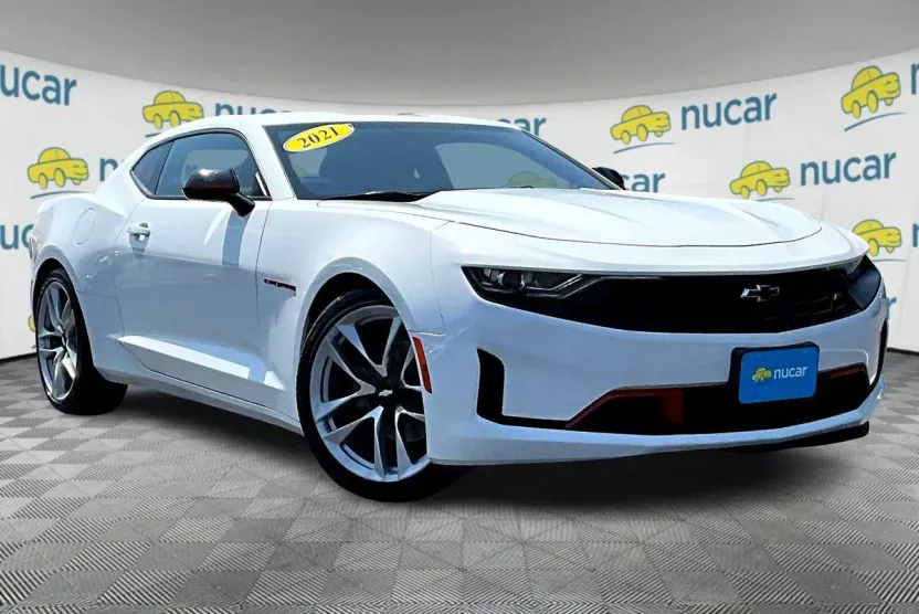 2021 Chevrolet Camaro 1LT photo 1