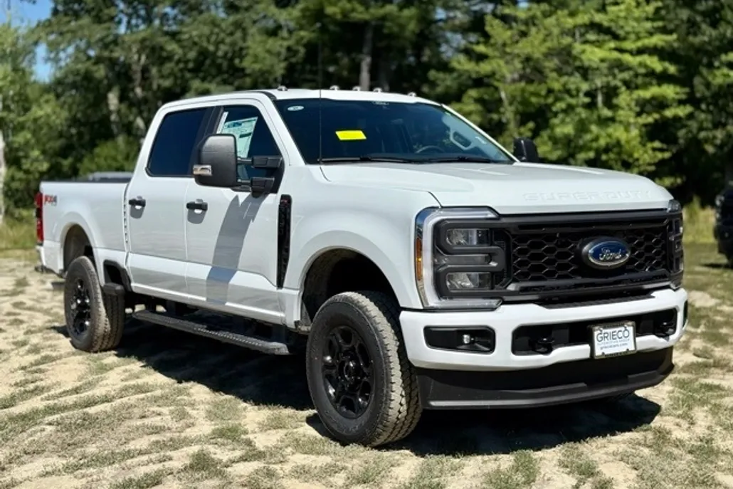 2025 Ford F-250 XL photo 1