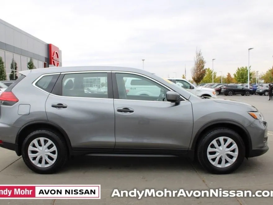 2017 Nissan Rogue S photo 1