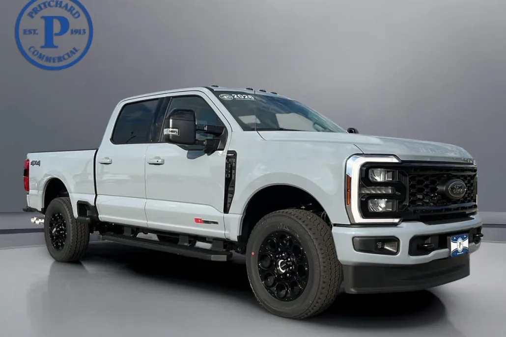 2026 Ford F-350 Lariat photo 1