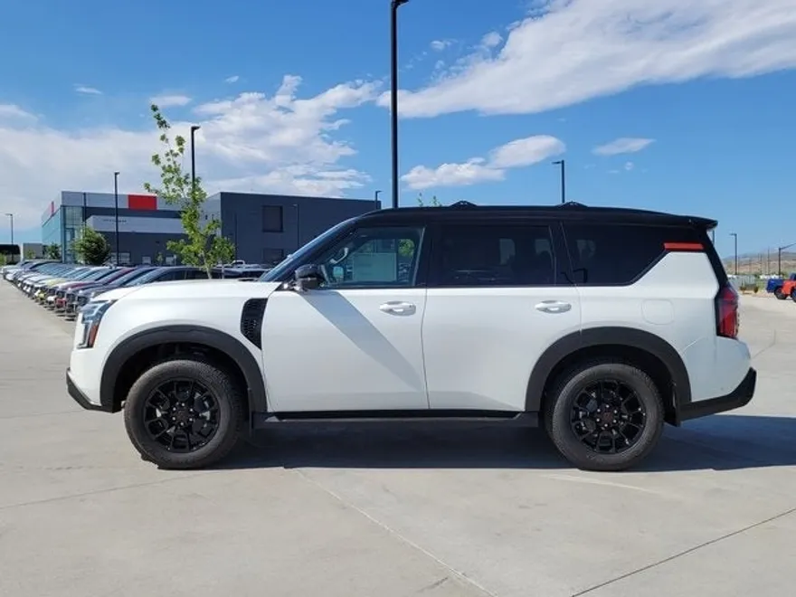 2025 Nissan Armada photo 1